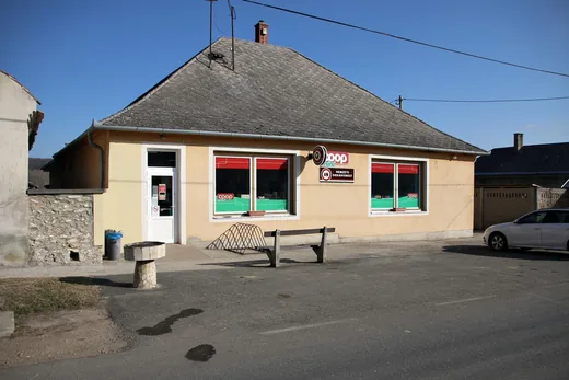 'Coop Vegyesbolt' cikk borítóképe